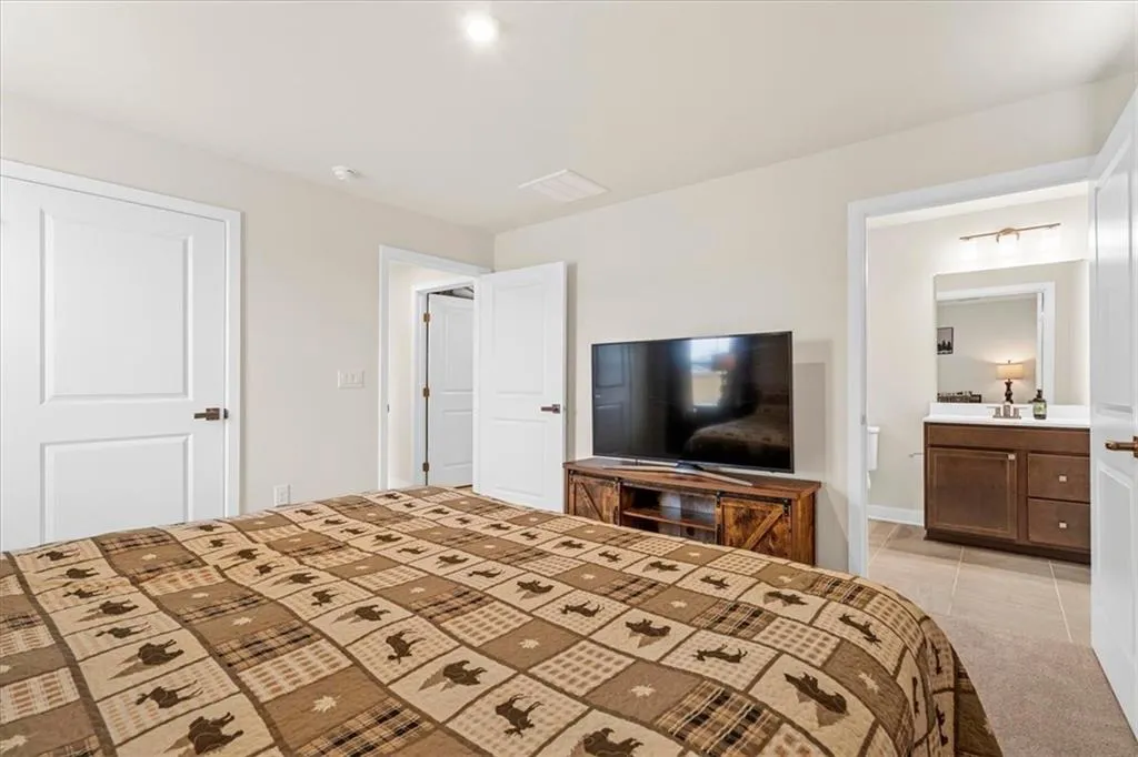 358 Oakleigh Drive photo 17