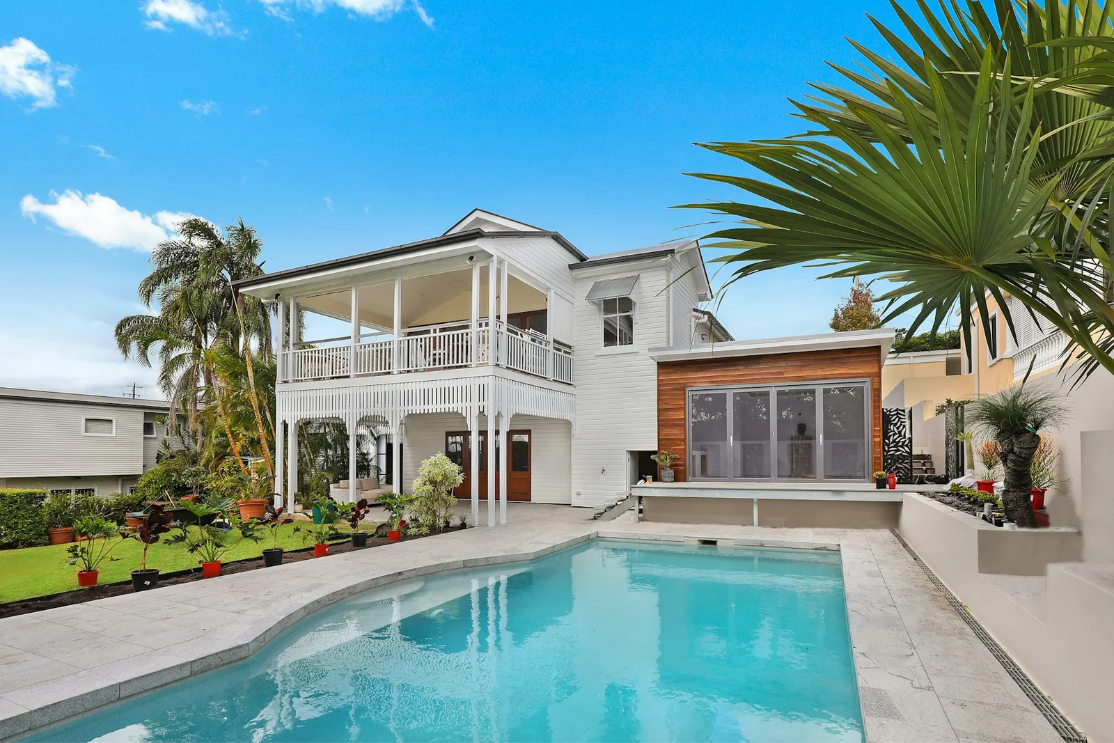 402 Palm Court