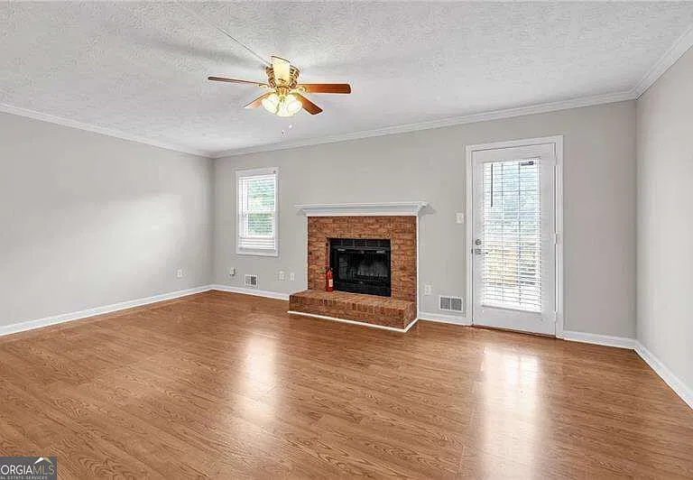 1198 Westfield Trce photo 5