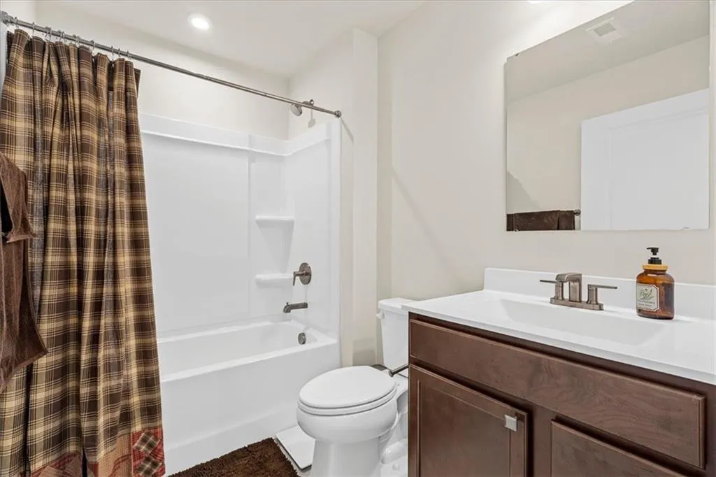 358 Oakleigh Drive photo 21