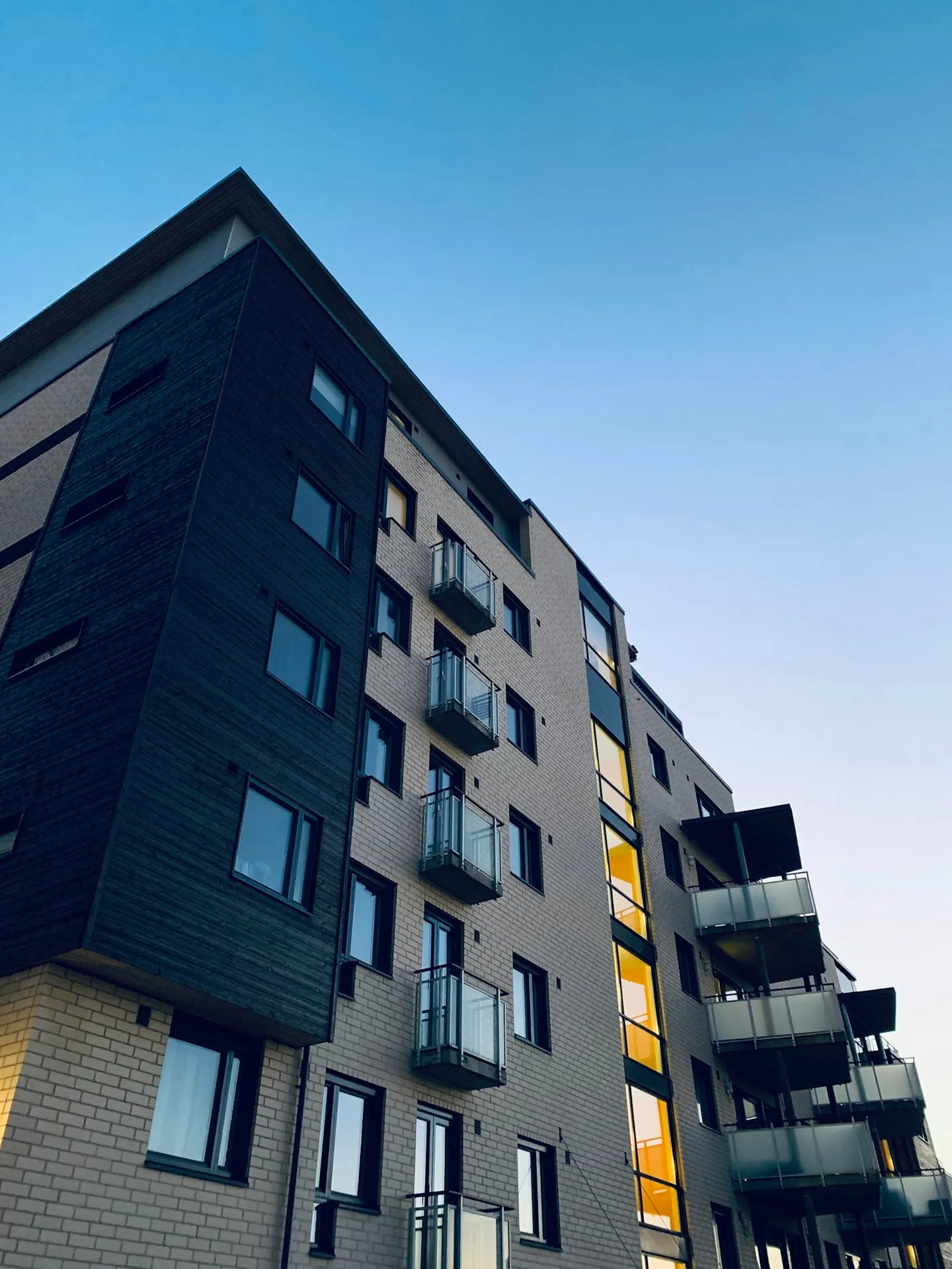 500 Courtyard Lane, Brightwater